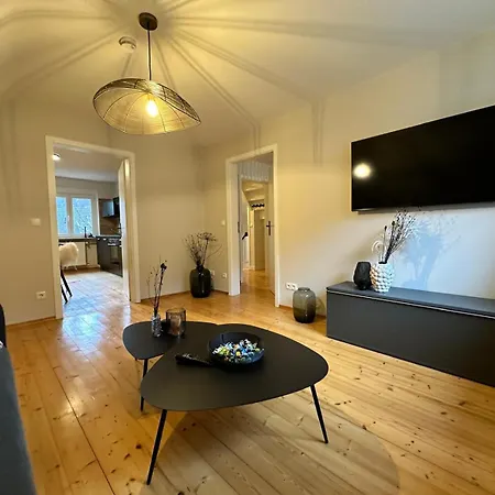 Steffi's Apartment *